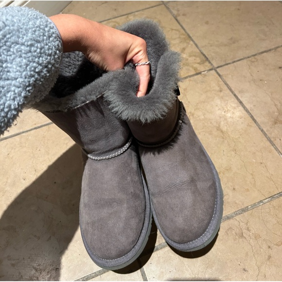 Women's Mini Bailey Button II Boot - Picture 3 of 5